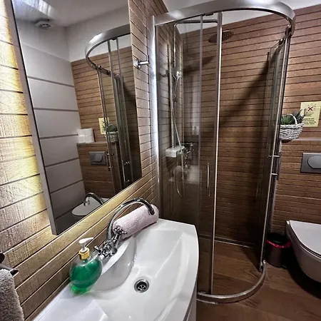 Knox Center 아파트 *