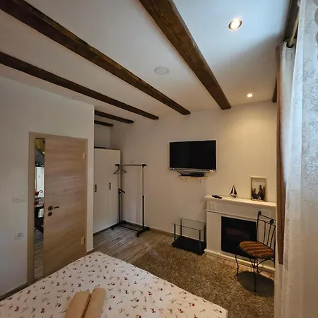 Knox Center 아파트 *